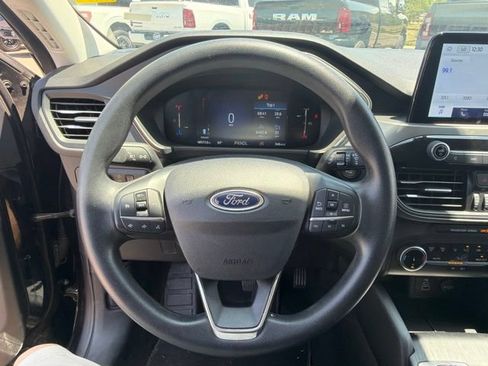 Used 2025 Ford Escape Active AWD/4WD image 17
