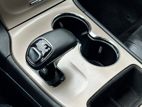 Used 2015 Jeep Grand Cherokee Altitude AWD/4WD image 20