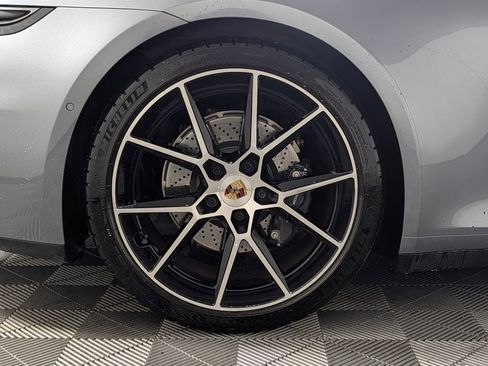 Certified 2025 Porsche 911 Carrera image 13