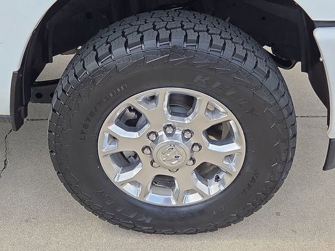 Used 2024 RAM 2500 Laramie AWD/4WD image 7