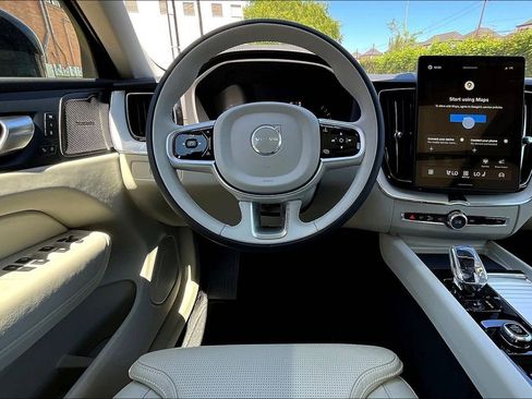 New 2026 Volvo XC60 B5 Ultra w/ Protection Package Premier AWD/4WD image 23