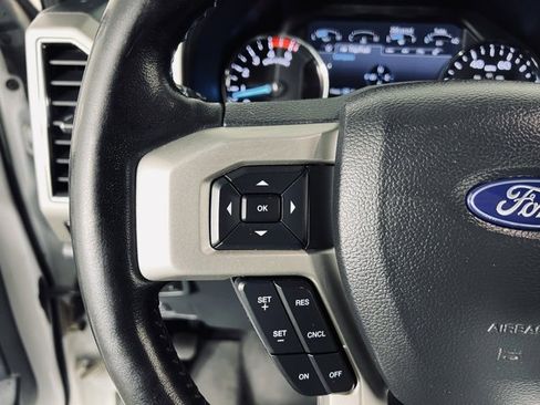 Used 2022 Ford F350 Lariat w/ Chrome Package image 23