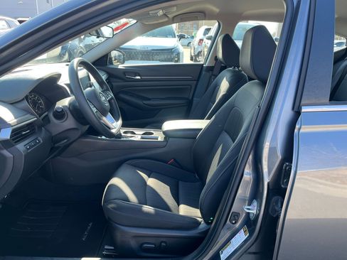 Used 2024 Nissan Altima 2.5 SV image 35