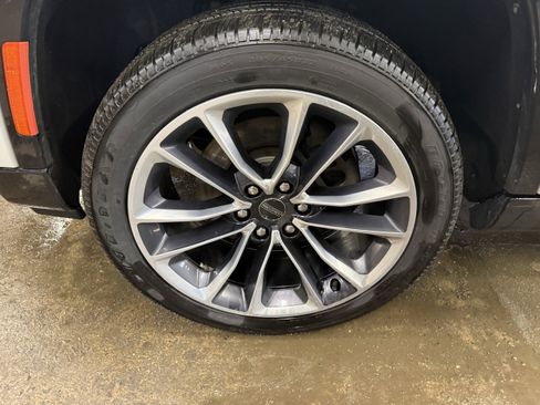 Used 2022 Jeep Wagoneer Series III w/ Premium Group I image 20