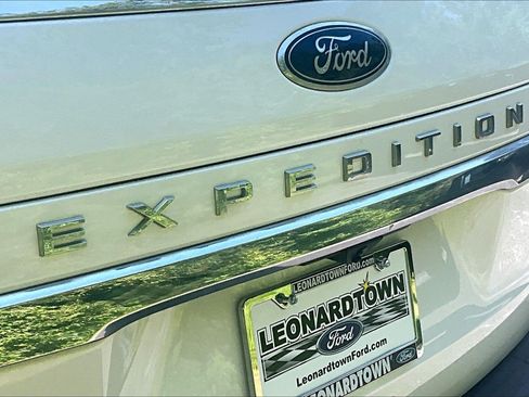 Used 2023 Ford Expedition Max King Ranch AWD/4WD image 32
