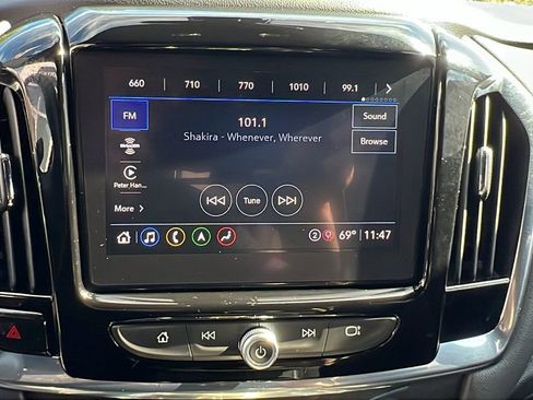 Used 2023 Chevrolet Traverse LT w/ LT Premium Package image 30