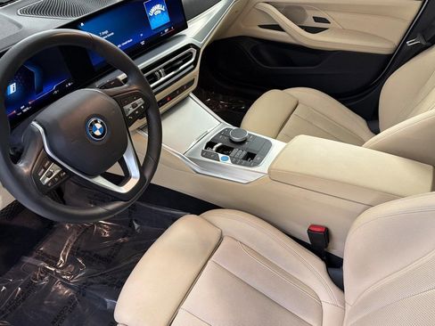 Certified 2023 BMW i4 eDrive35 RWD image 4