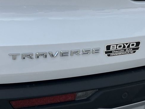 New 2025 Chevrolet Traverse LT image 31