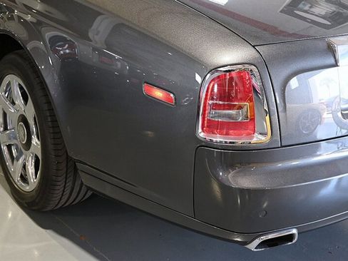 Used 2012 Rolls-Royce Phantom Drophead Coupe image 15