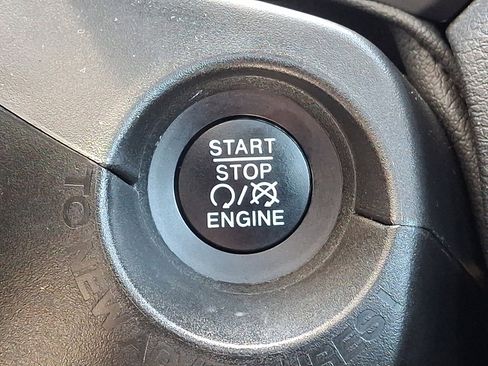 Certified 2022 Jeep Renegade Limited w/ Sun, Sound & Wheels Group image 27