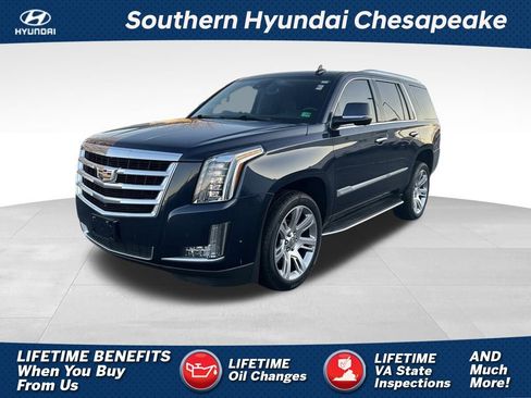 Used 2020 Cadillac Escalade Luxury image 1