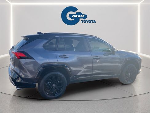 Used 2022 Toyota RAV4 XSE w/ XSE Grade Weather Package image 8