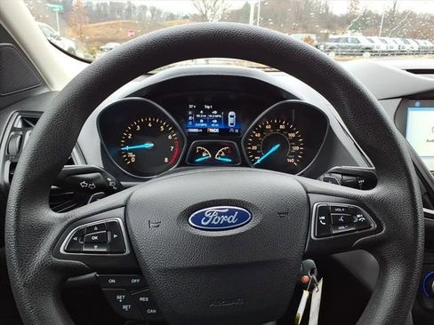 Certified 2017 Ford Escape SE w/ Equipment Group 201A image 21