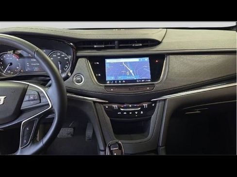 Used 2025 Cadillac XT5 Premium Luxury image 20