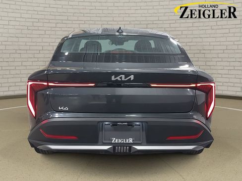 Used 2025 Kia K4 LXS image 6