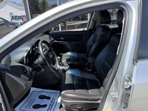 Used 2014 Chevrolet Cruze LT w/ RS Package FWD image 10