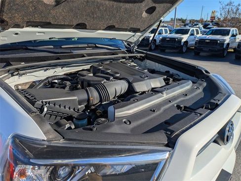 Used 2024 Toyota 4Runner SR5 Premium image 40