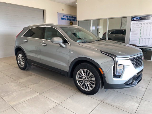 Used 2025 Cadillac XT4 Premium Luxury AWD/4WD image 3