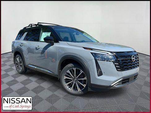 New 2026 Nissan Pathfinder Platinum w/ Lighting Package AWD/4WD image 1