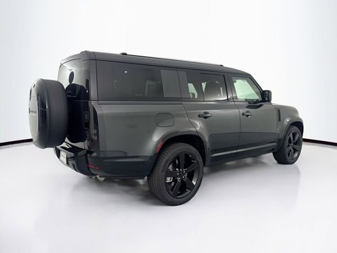 New 2026 Land Rover Defender 130 X-Dynamic SE AWD/4WD image 5