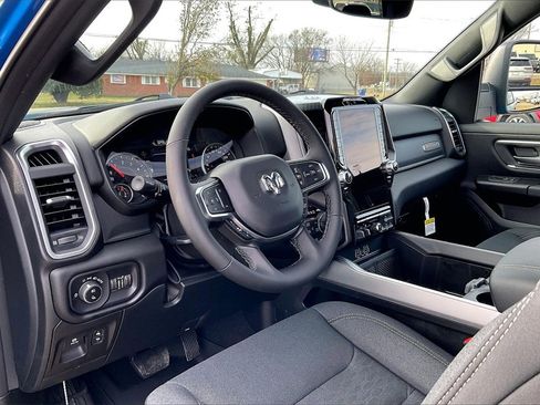 New 2026 RAM 1500 4x4 Crew Cab image 6