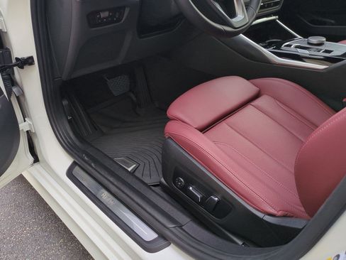 Used 2024 BMW 330e w/ Convenience Package RWD image 17
