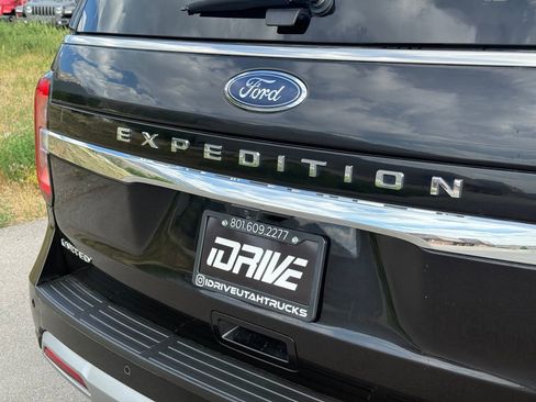 Used 2024 Ford Expedition Limited AWD/4WD image 15