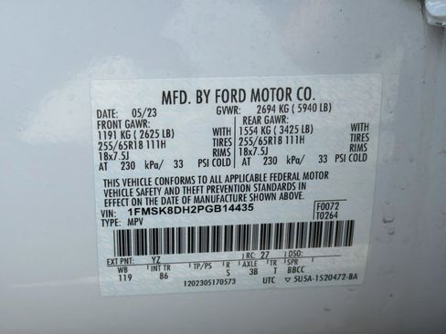 Used 2023 Ford Explorer XLT AWD/4WD image 43