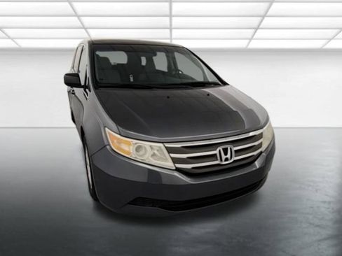 Used 2013 Honda Odyssey LX image 2