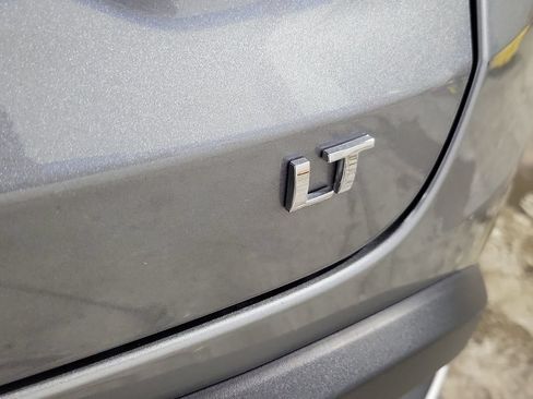 Certified 2025 Chevrolet Trax LT w/ LT Convenience Package FWD image 8