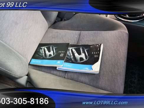 Used 2005 Honda Civic Hybrid Sedan image 34