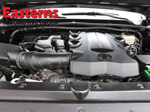 Used 2015 Toyota 4Runner SR5 AWD/4WD image 7