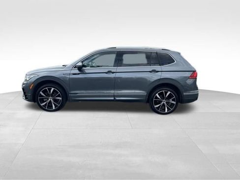 Used 2023 Volkswagen Tiguan SEL R-Line AWD/4WD image 4