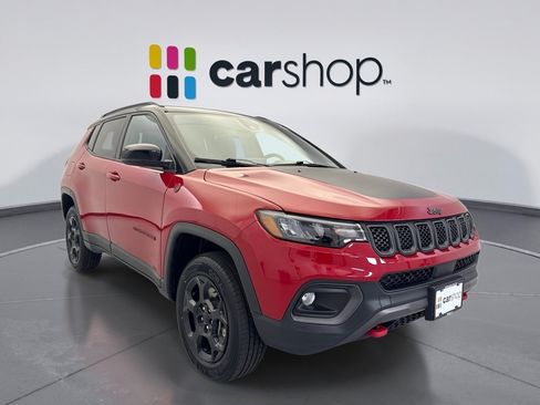 Used 2024 Jeep Compass Trailhawk w/ Sun and Sound Group AWD/4WD image 7