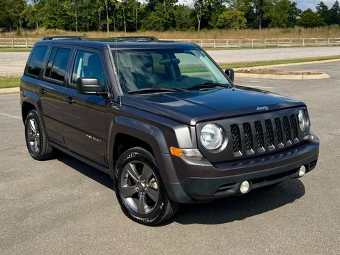 Used 2015 Jeep Patriot High Altitude image 1
