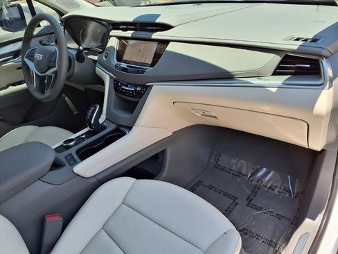 Certified 2024 Cadillac XT5 Premium Luxury FWD image 8