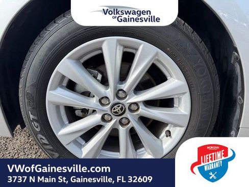 Used 2023 Toyota Corolla SE w/ SE Premium Package image 30