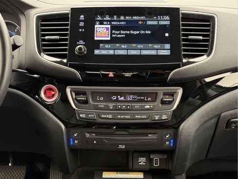 Used 2021 Honda Pilot Elite image 17