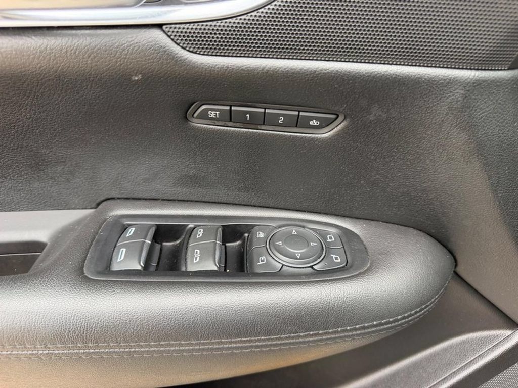 Used 2018 Cadillac XT5 Premium Luxury FWD image 20