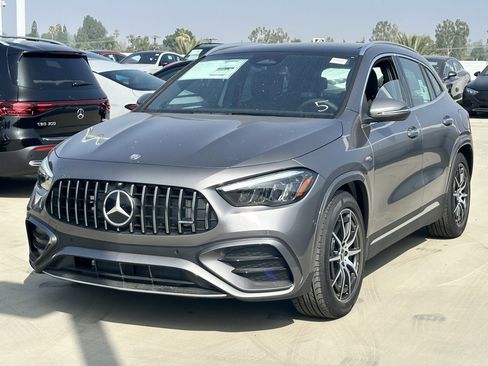 New 2025 Mercedes-Benz GLA 35 AMG 4MATIC image 6