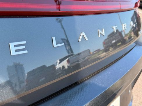 Used 2024 Hyundai Elantra Limited FWD image 8