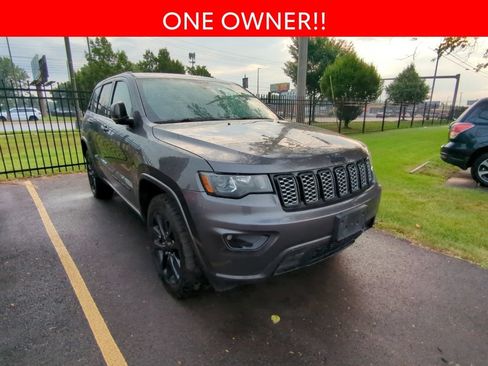 Used 2020 Jeep Grand Cherokee Altitude AWD/4WD image 3