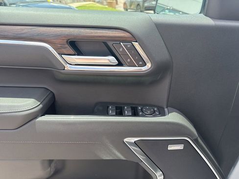 New 2026 GMC Sierra 1500 SLT w/ SLT Premium Package AWD/4WD image 13