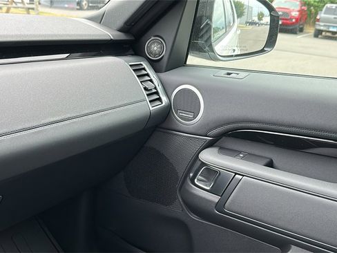 New 2025 Land Rover Discovery S image 22