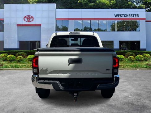 Certified 2021 Toyota Tacoma SR5 AWD/4WD image 6