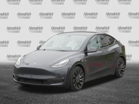 Used 2024 Tesla Model Y Performance image 5