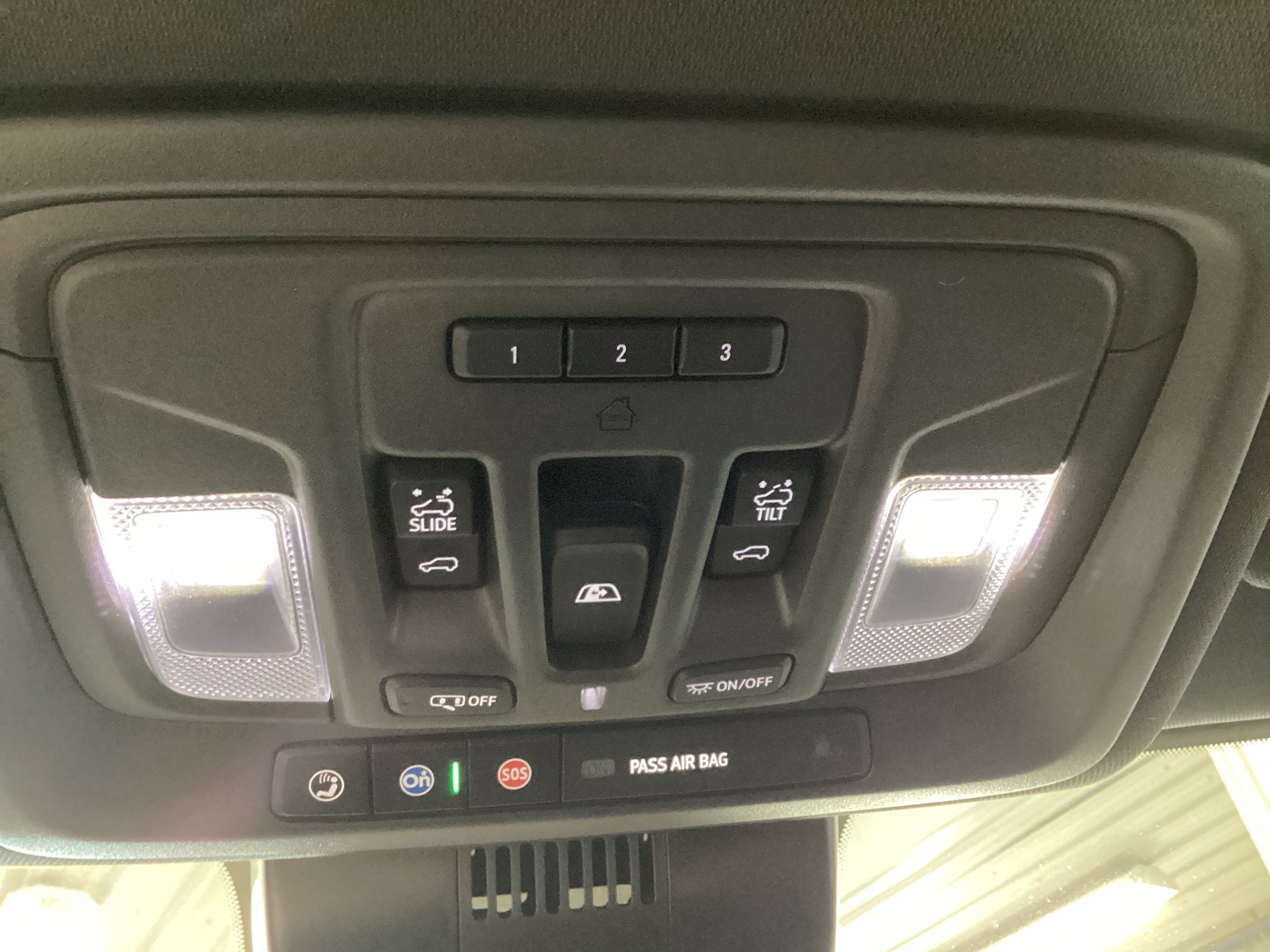 Used 2024 GMC Sierra 1500 AT4 w/ AT4 Premium Package AWD/4WD image 19