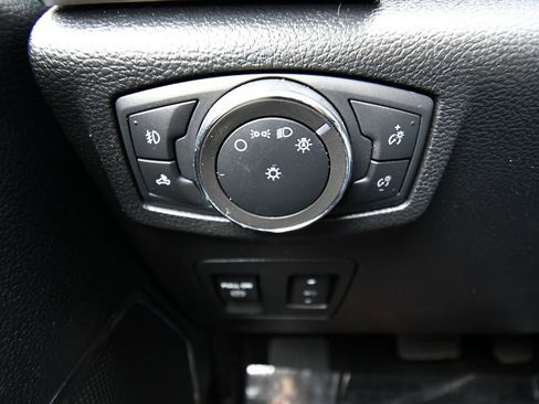 Used 2020 Ford F150 Lariat w/ Equipment Group 501A Mid AWD/4WD image 22