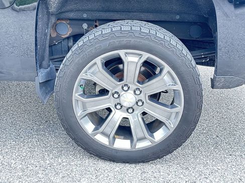Used 2018 Chevrolet Silverado 1500 High Country AWD/4WD image 12