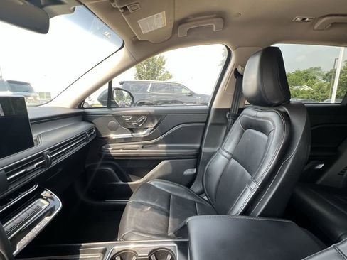 Used 2023 Lincoln Corsair AWD w/ Equipment Group 101A image 11